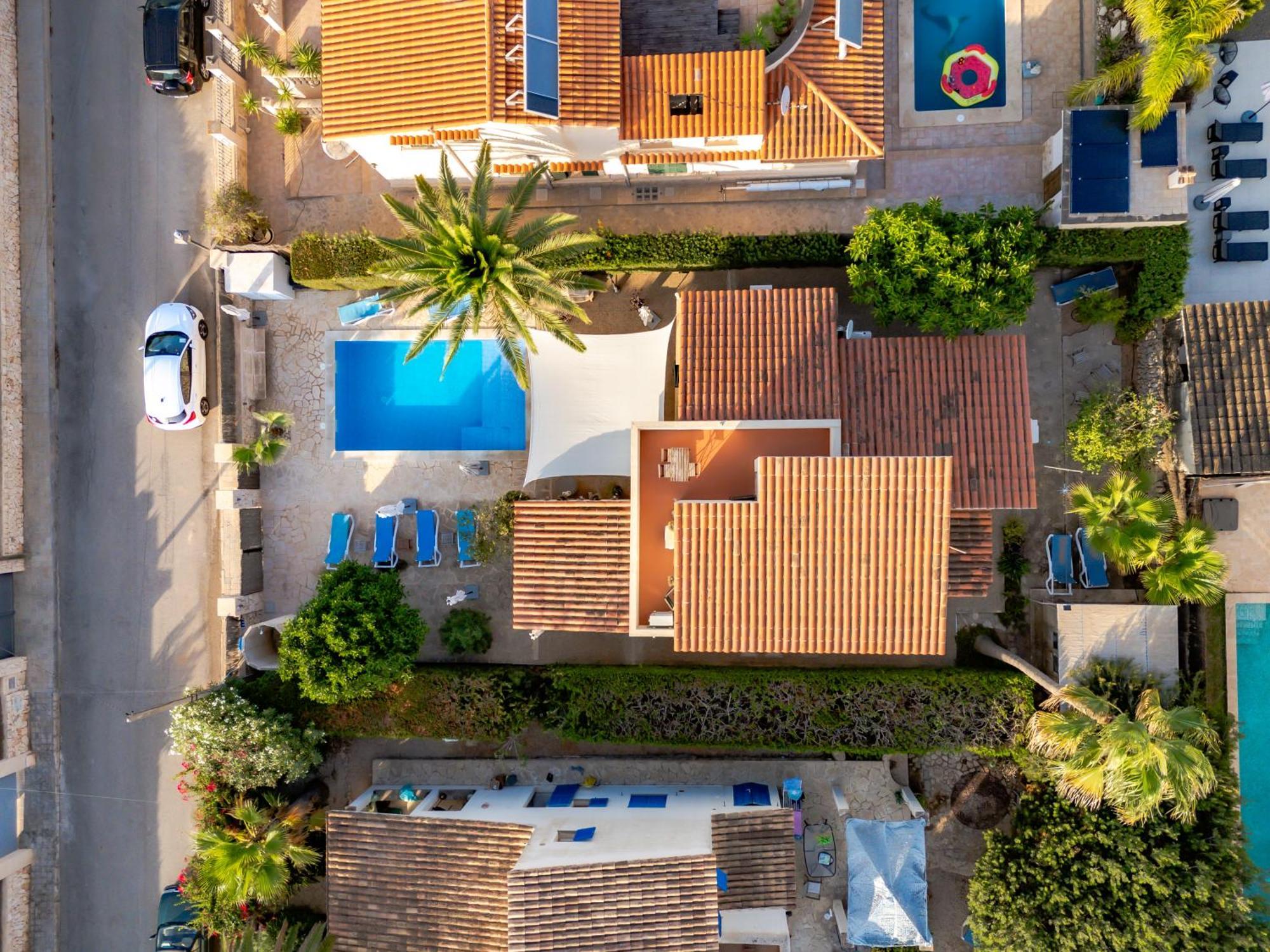Ses Rotes Ferienhaus *